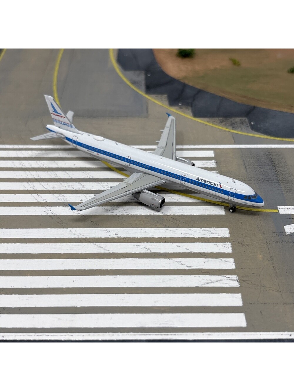 GEMINI JETS AMERICAN AIRLINES A321 PIEDMONT HERITAGE 1:400 GJAAL2257